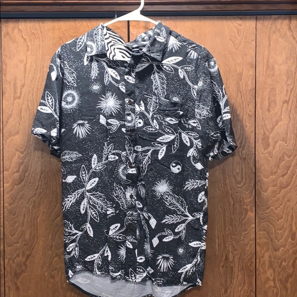 Volcom shirt